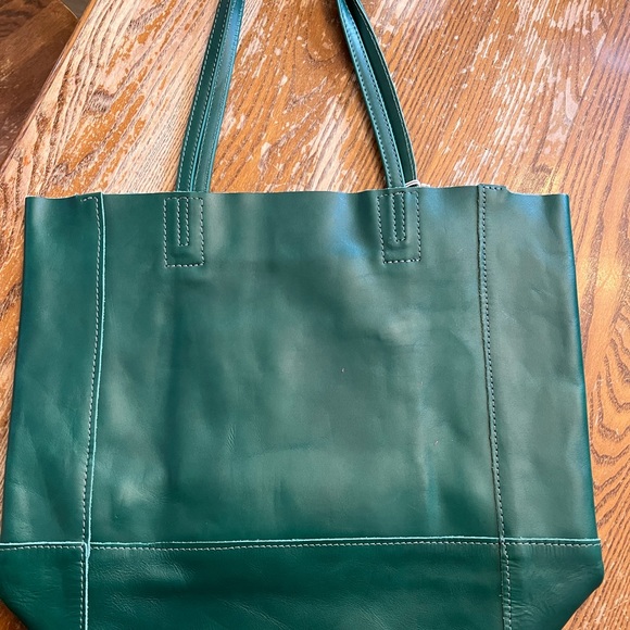 Brand New genuine leather Sseko bucket bag in oiled agave. - Picture 2 of 5